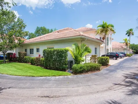 520 7th Square Vero Beach FL 32962