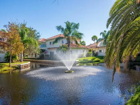 520 7th Square Vero Beach FL 32962