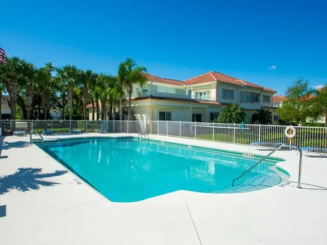 520 7th Square Vero Beach FL 32962