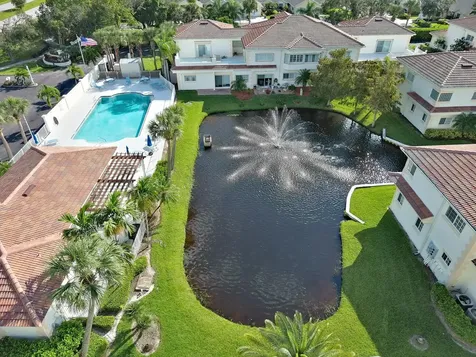 520 7th Square Vero Beach FL 32962