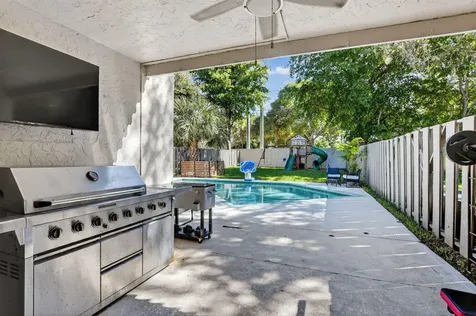 372 Deer Creek Wildwood Lane Deerfield Beach FL 33442