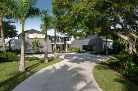 488 S Beach Road Jupiter Island FL 33455
