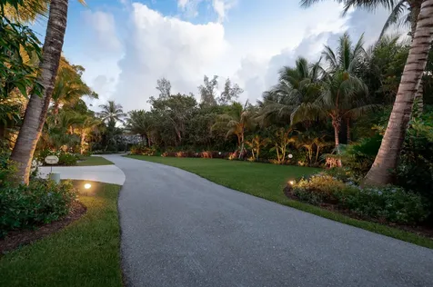 488 S Beach Road Jupiter Island FL 33455