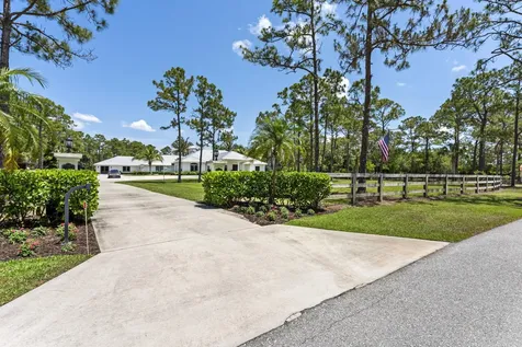 14819 Broken Arrow Place Palm Beach Gardens FL 33418