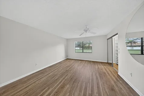 9187 Norte Lago Boca Raton FL 33428