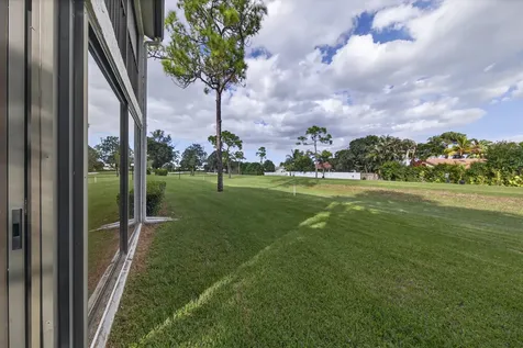 9187 Norte Lago Boca Raton FL 33428