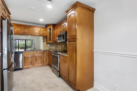 4327 Palm Forest Drive Delray Beach FL 33445