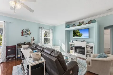 668 Se Walters Terrace Port Saint Lucie FL 34983