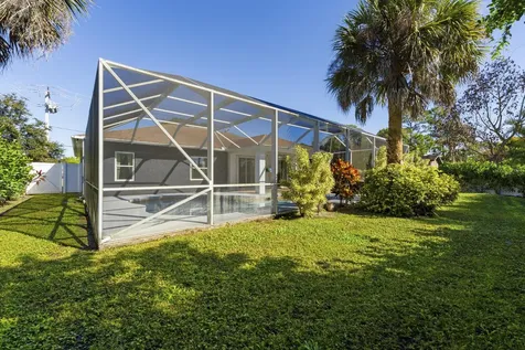 668 Se Walters Terrace Port Saint Lucie FL 34983