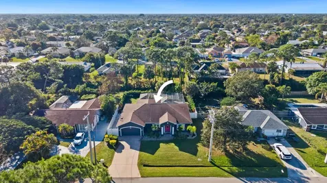 668 Se Walters Terrace Port Saint Lucie FL 34983