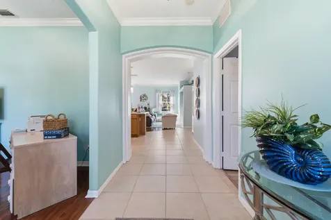 668 Se Walters Terrace Port Saint Lucie FL 34983