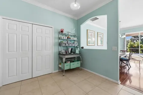 668 Se Walters Terrace Port Saint Lucie FL 34983