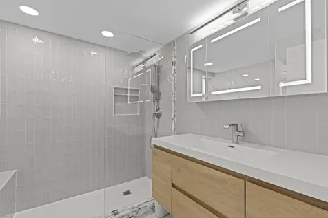 660 Glouchester Street Boca Raton FL 33487