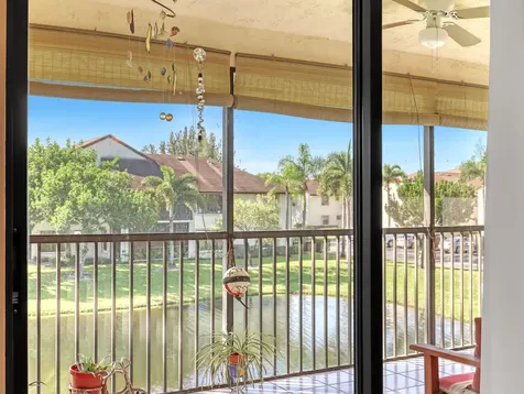 3283 Jog Park Drive Greenacres FL 33467