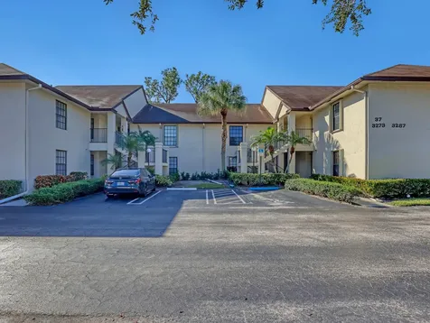 3283 Jog Park Drive Greenacres FL 33467