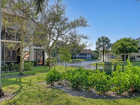 3283 Jog Park Drive Greenacres FL 33467