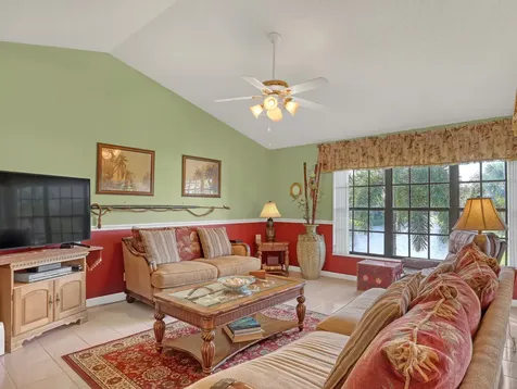 3283 Jog Park Drive Greenacres FL 33467