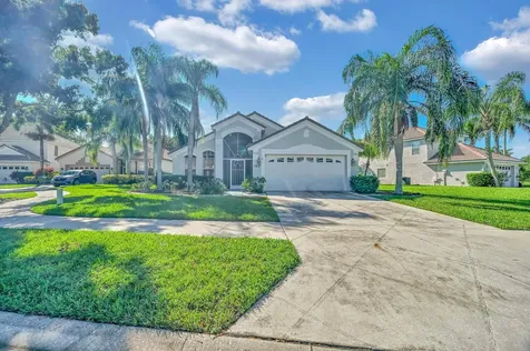 562 Sw Saint Martins Cove Port Saint Lucie FL 34986