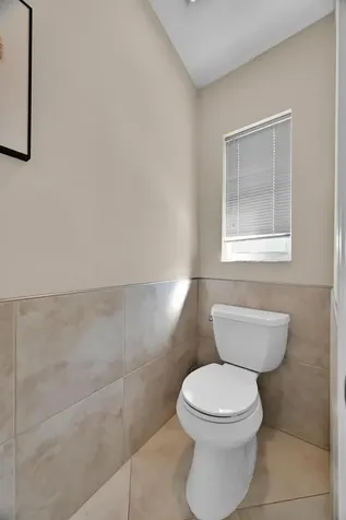 562 Sw Saint Martins Cove Port Saint Lucie FL 34986