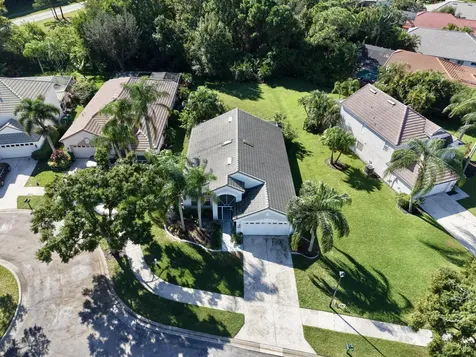 562 Sw Saint Martins Cove Port Saint Lucie FL 34986