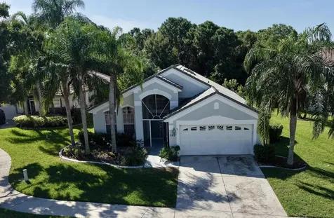 562 Sw Saint Martins Cove Port Saint Lucie FL 34986