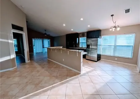 562 Sw Saint Martins Cove Port Saint Lucie FL 34986