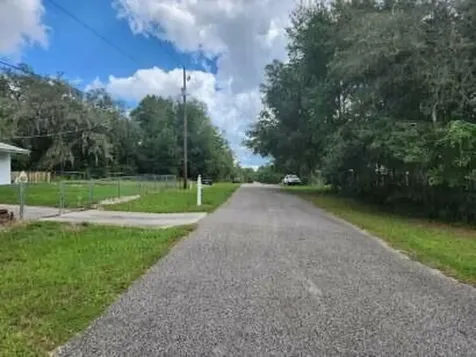 234 1st Way Interlachen FL 32148