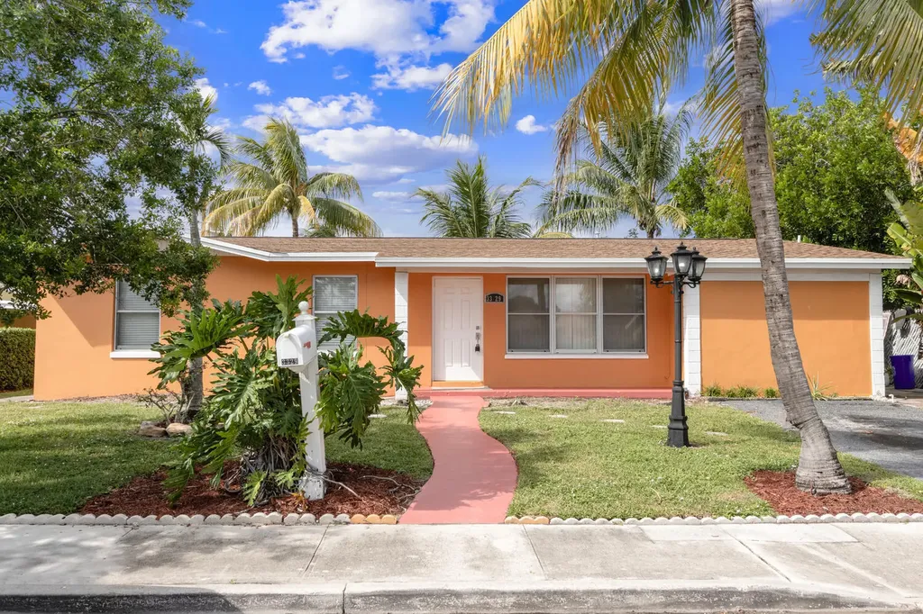 3329 El Vedado Court West Palm Beach FL 33405