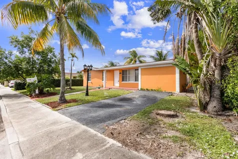 3329 El Vedado Court West Palm Beach FL 33405