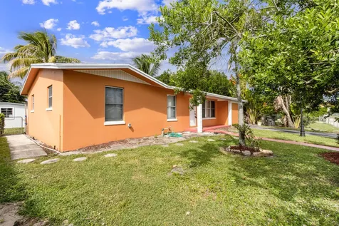 3329 El Vedado Court West Palm Beach FL 33405