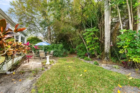 361 Garden Grove Parkway Vero Beach FL 32962