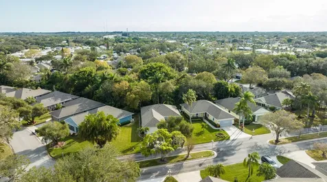 361 Garden Grove Parkway Vero Beach FL 32962