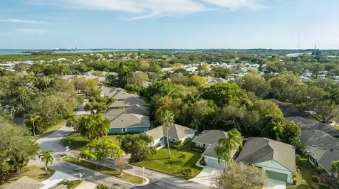 361 Garden Grove Parkway Vero Beach FL 32962