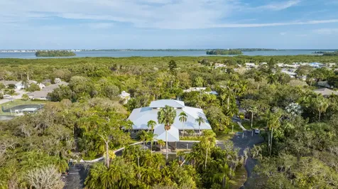 361 Garden Grove Parkway Vero Beach FL 32962