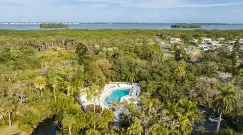 361 Garden Grove Parkway Vero Beach FL 32962