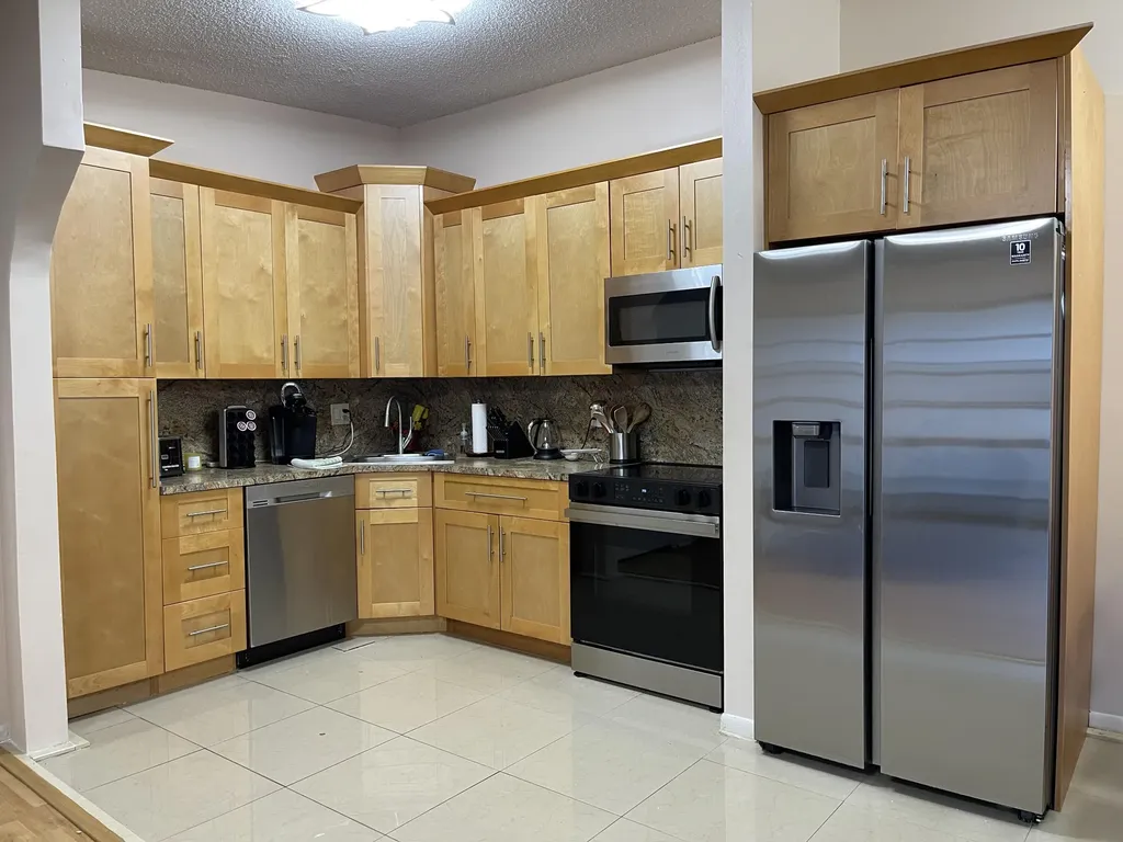 9744 S Belfort Circle Tamarac FL 33321