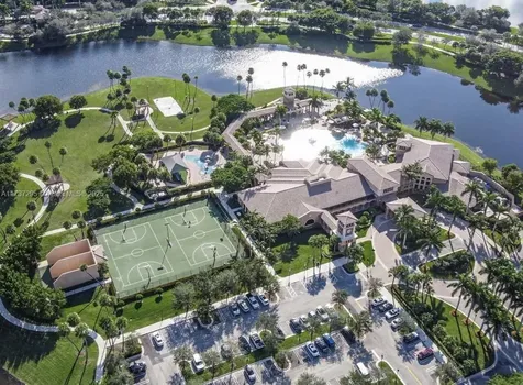 9744 S Belfort Circle Tamarac FL 33321