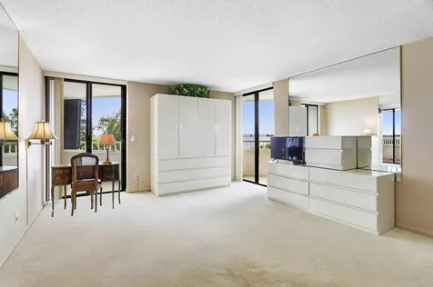5070 N Ocean Drive Singer Island FL 33404
