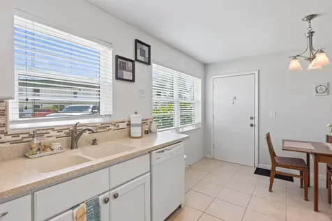 2800 Indian River Boulevard Vero Beach FL 32960