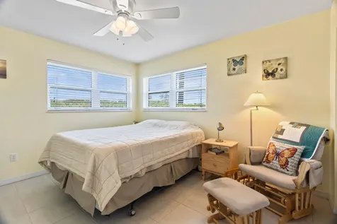 2800 Indian River Boulevard Vero Beach FL 32960
