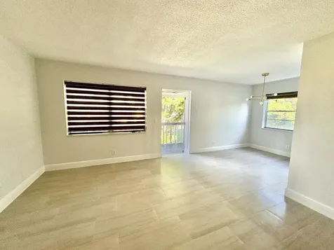 244 Sheffield J West Palm Beach FL 33417