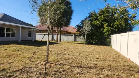 2049 Sw Bayshore Boulevard Port Saint Lucie FL 34984