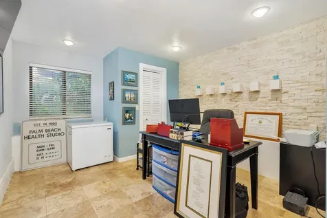 1412 Lake Avenue West Palm Beach FL 33401