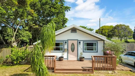 710 S Pine Street Lake Worth Beach FL 33460