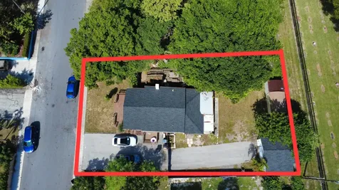 710 S Pine Street Lake Worth Beach FL 33460