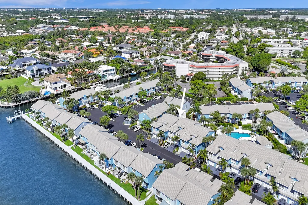 1028 Jeffery Street Boca Raton FL 33487