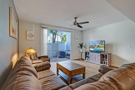 1028 Jeffery Street Boca Raton FL 33487