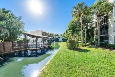 200 Waterway Drive Lantana FL 33462