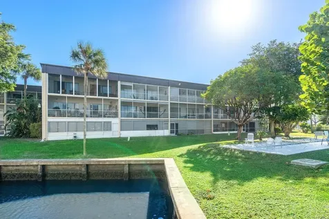 200 Waterway Drive Lantana FL 33462
