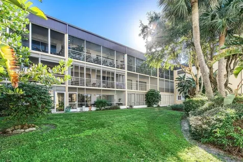 200 Waterway Drive Lantana FL 33462